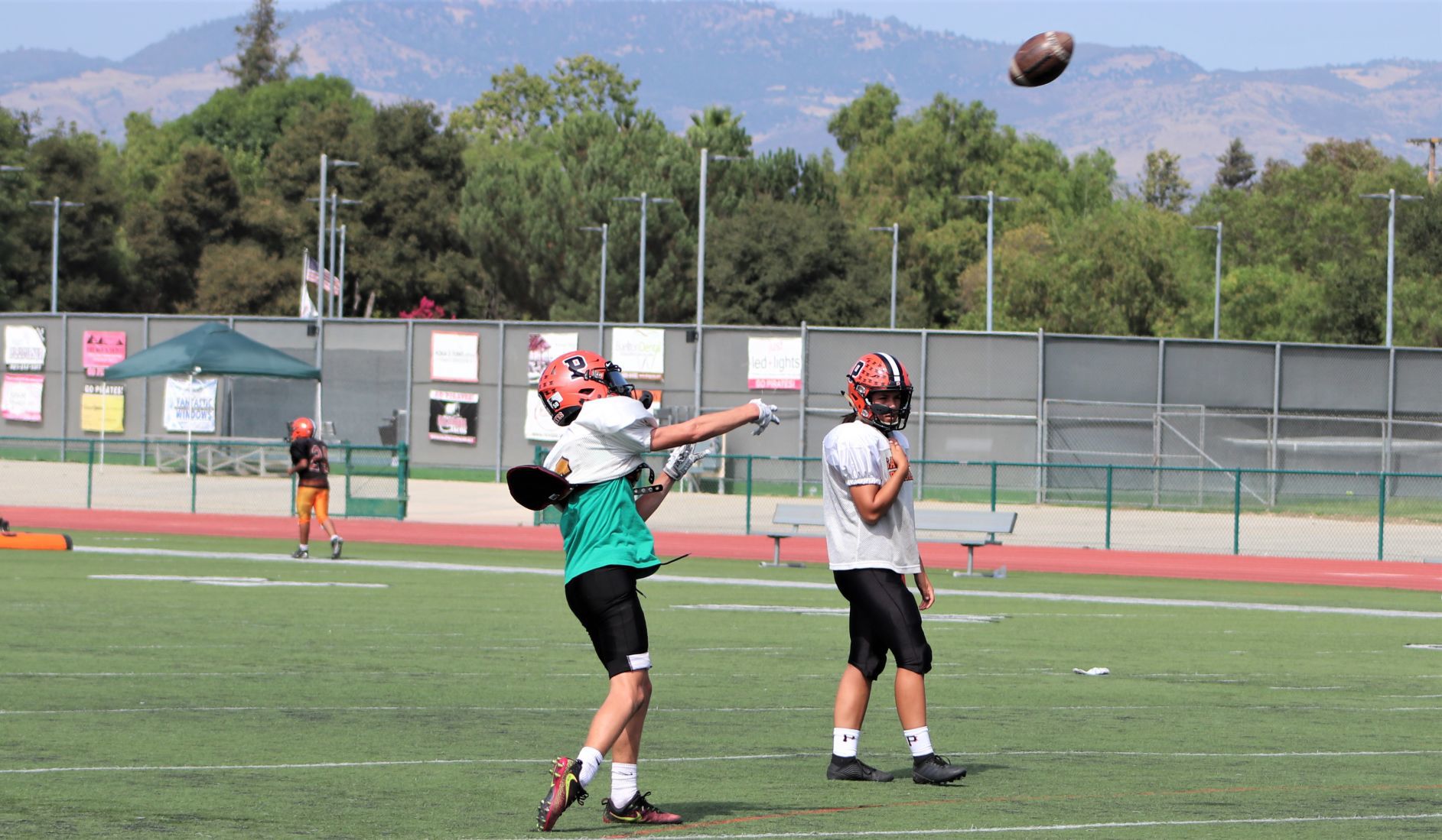 090319 SYHS FB Practice 01.JPG